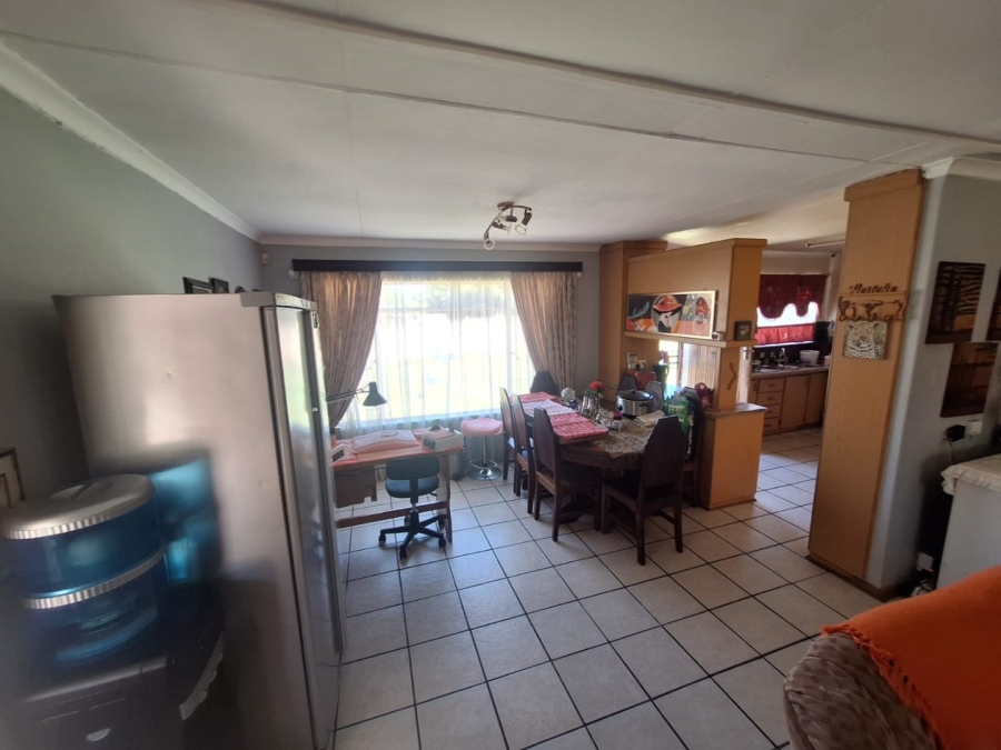 4 Bedroom Property for Sale in Pellissier Free State